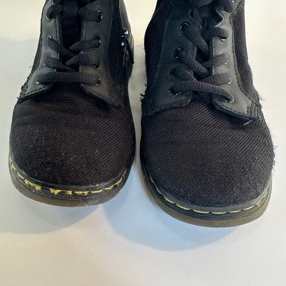 Dr. Martens Combs J‎ Girls Sz 1 Black Lace Up + Zip Rubber Sole Combat Boots